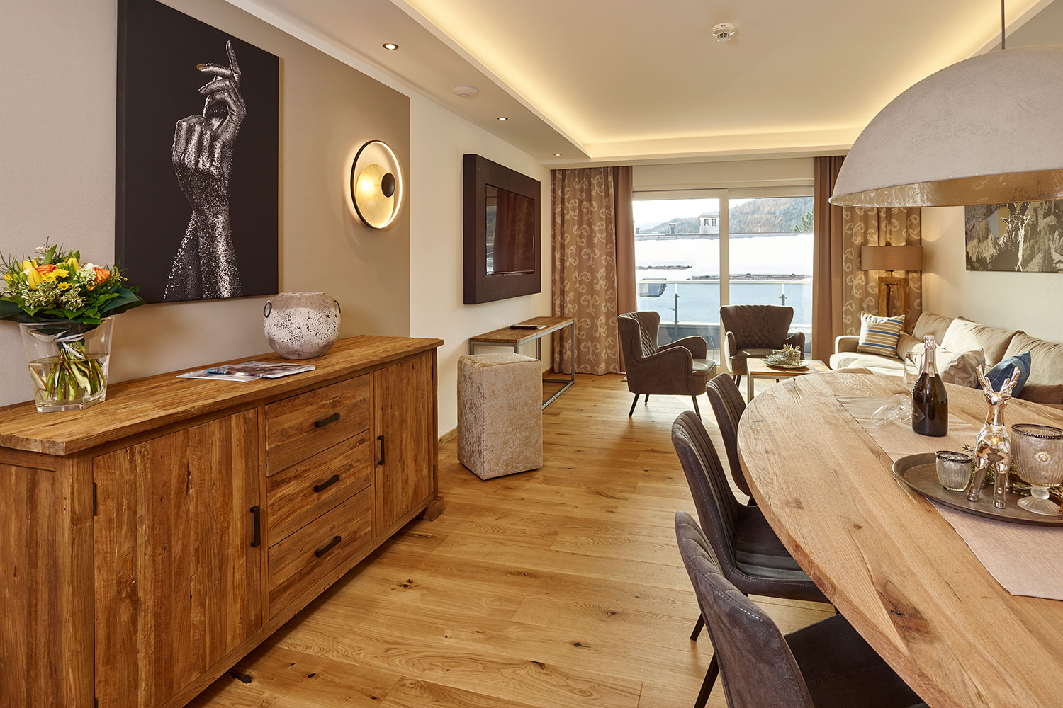 Luxuriöses Esszimmer im Apartment 13 im A-VITA Living in Seefeld in Tirol